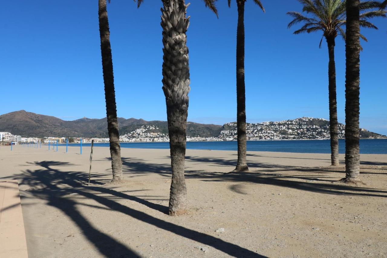 Castell Joncar,30 M De La Playa, 1Era Linea De Mar, Vista Al Mar Apartment โรเซส ภายนอก รูปภาพ
